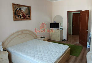 2-к квартира, вторичка, 81м2, 2/4 этаж