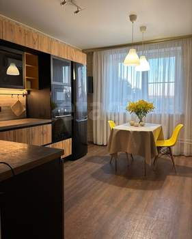 2-к квартира, вторичка, 65м2, 4/17 этаж