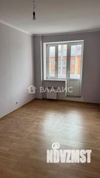 2-к квартира, вторичка, 64м2, 1/3 этаж