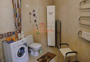 2-к квартира, вторичка, 81м2, 2/4 этаж
