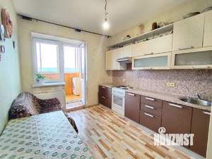 2-к квартира, вторичка, 57м2, 9/17 этаж