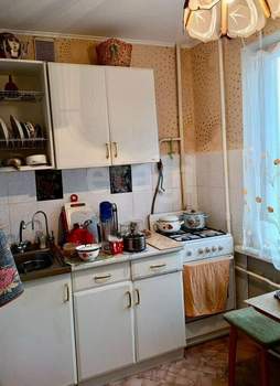 2-к квартира, вторичка, 42м2, 1/5 этаж