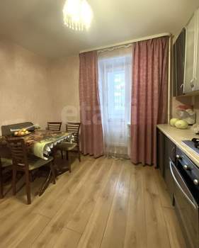 4-к квартира, вторичка, 74м2, 2/9 этаж