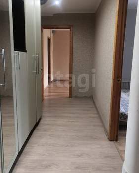 3-к квартира, вторичка, 72м2, 8/9 этаж