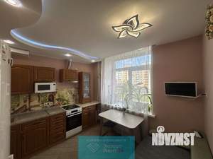 2-к квартира, вторичка, 68м2, 1/4 этаж