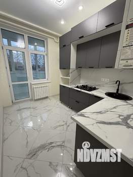 2-к квартира, вторичка, 43м2, 1/4 этаж