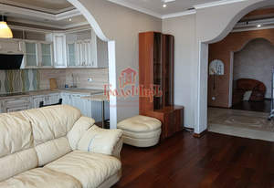 4-к квартира, вторичка, 136м2, 12/13 этаж