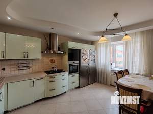 3-к квартира, вторичка, 102м2, 8/9 этаж